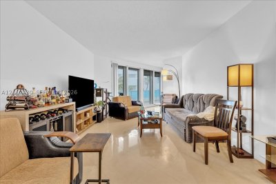 Comprar apartamento no Oceania 2 222