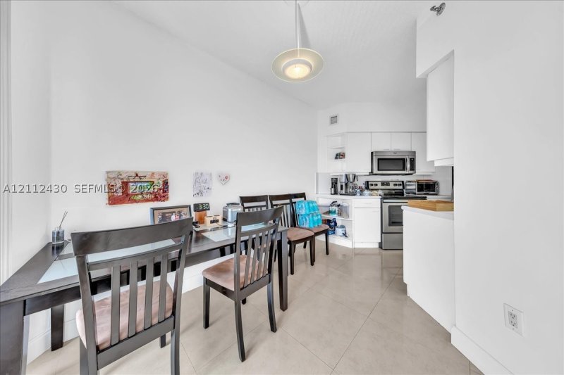 Comprar apartamento no Oceania 2 222