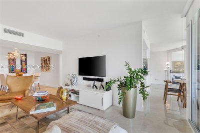 Comprar apartamento en South Tower at The Point 1501