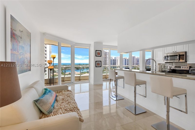 Comprar apartamento en South Tower at The Point 1501