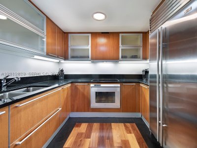 Aluguel de apartamento no Setai 2704
