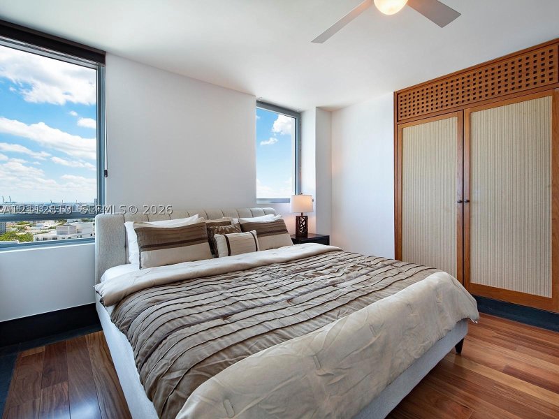 Aluguel de apartamento no Setai 2704