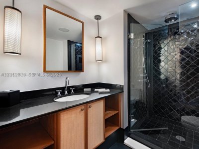 Aluguel de apartamento no Setai 2704
