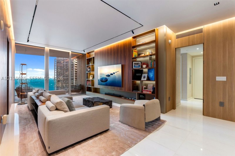 Condo for sale at Aston Martin Residences 3105W