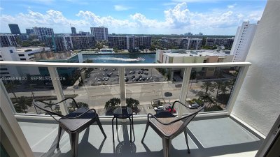 Aluguel de apartamento no Alexander Towers 1403