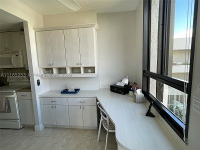 Alquiler de apartamento en Key Colony IV Botanica 473