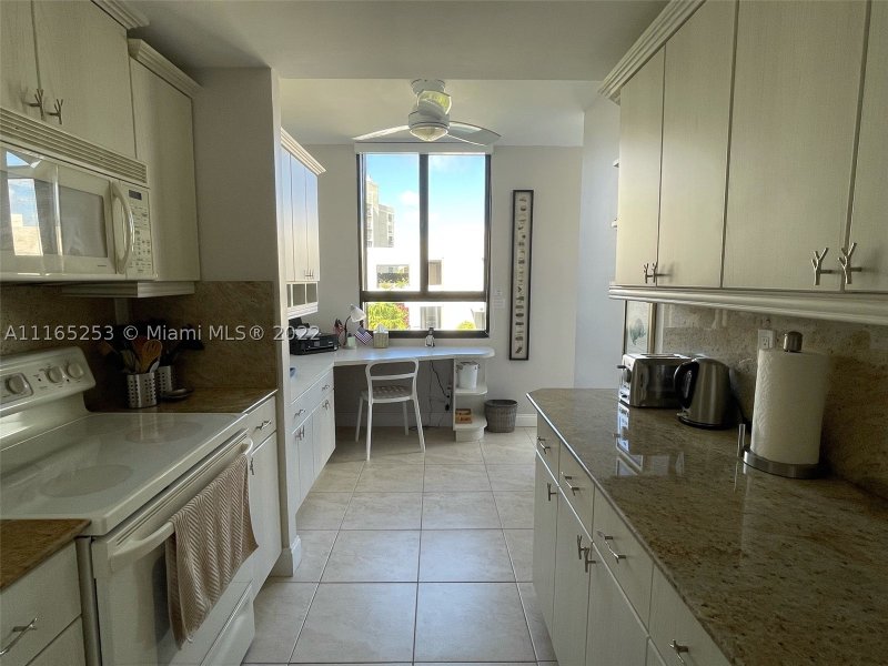 Apartment for rent at Key Colony IV Botanica 473