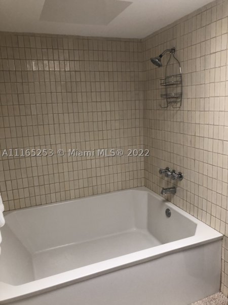 Apartment for rent at Key Colony IV Botanica 473