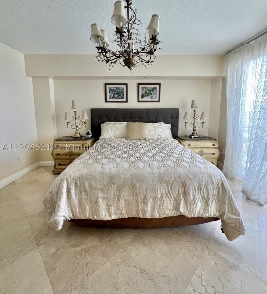 Apartment for rent at La Perla 2704