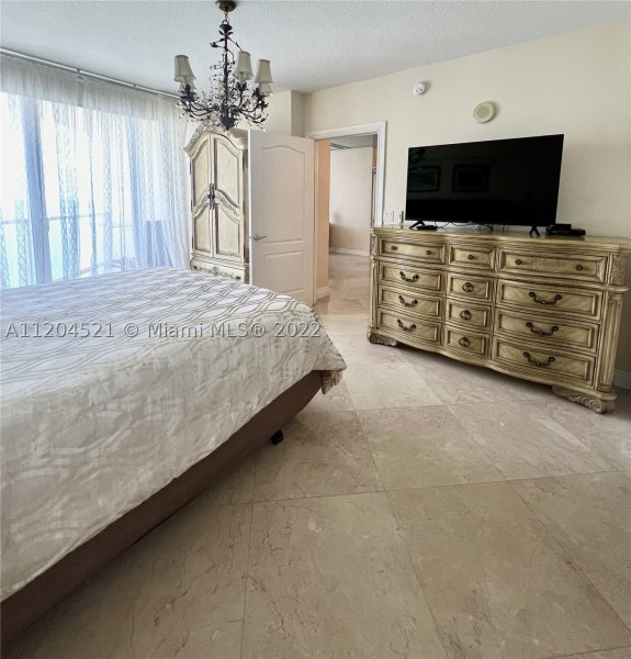 Apartment for rent at La Perla 2704