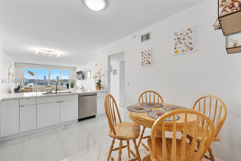 Alquiler de apartamento en Golden Bay Club 807