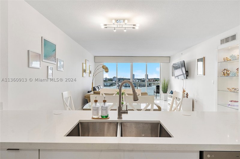 Alquiler de apartamento en Golden Bay Club 807