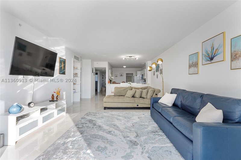 Alquiler de apartamento en Golden Bay Club 807