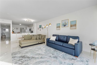 Alquiler de apartamento en Golden Bay Club 807