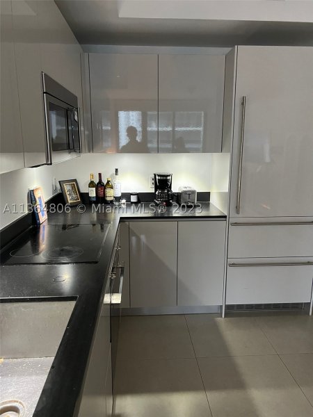Condo for sale at 1010 Brickell 2010