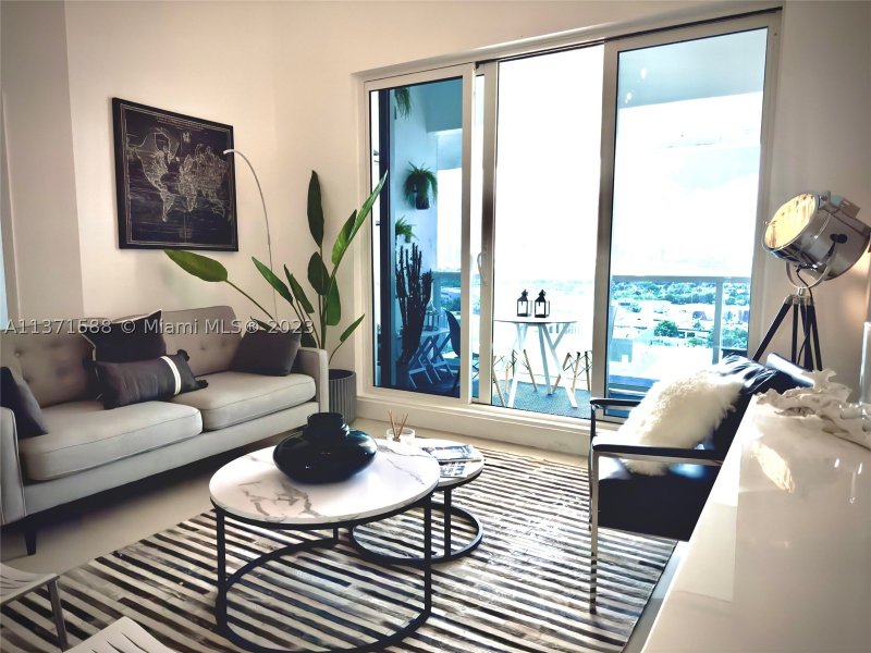 Comprar apartamento en Roney Palace 1626