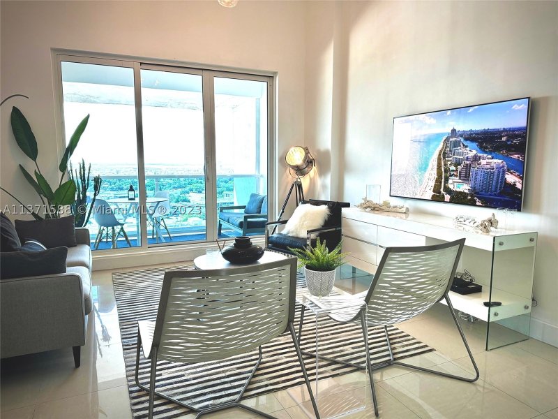 Comprar apartamento en Roney Palace 1626