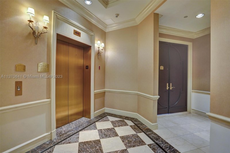 Condo for sale at Williams Island 2600 101