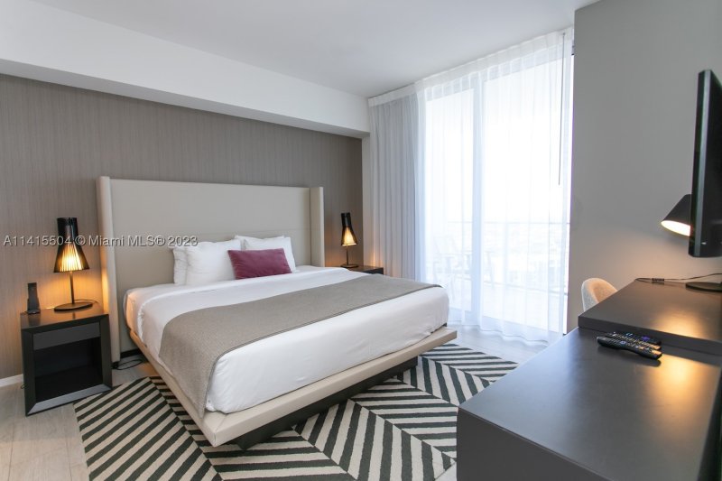 Apartment for rent at Hyde Beach House 1201