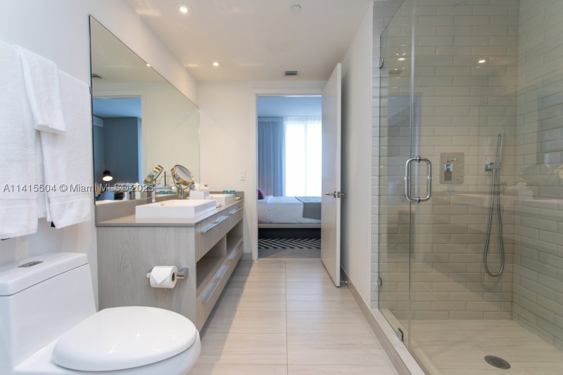 Apartment for rent at Hyde Beach House 1201