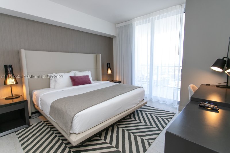 Apartment for rent at Hyde Beach House 1201
