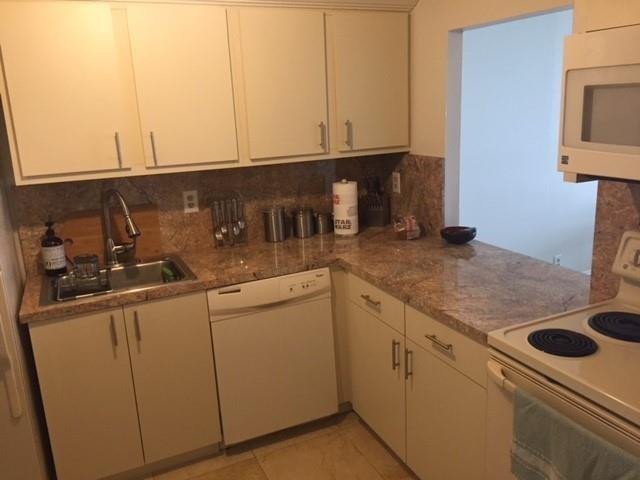 Apartment for rent at 200 Leslie 1117