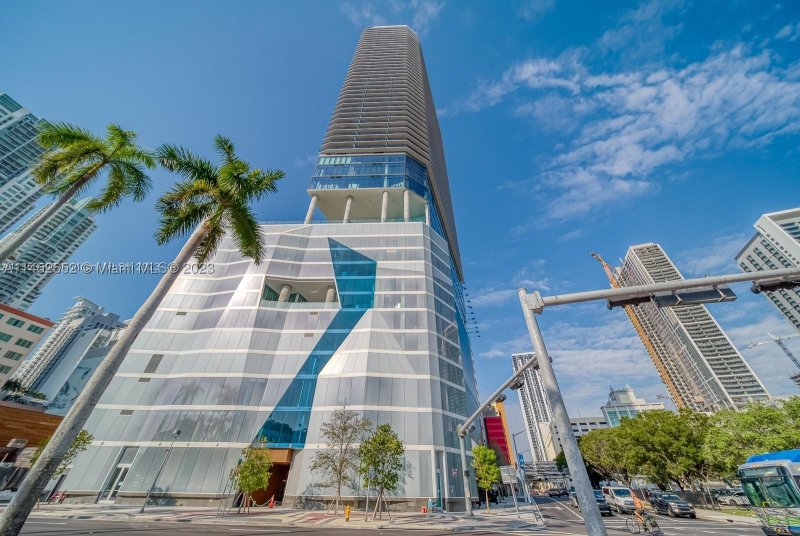 Comprar apartamento no The Elser Hotel and Residences 1417