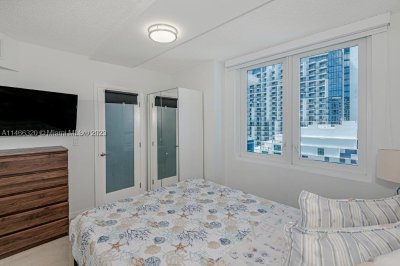Alquiler de apartamento en Roney Palace 803