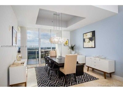 Comprar apartamento no Trump Tower Three 3504