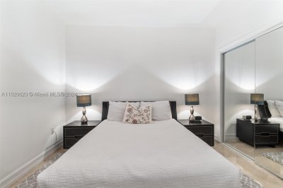 Comprar apartamento no Beach Club Two 3809