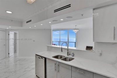La Perla Apt #2209