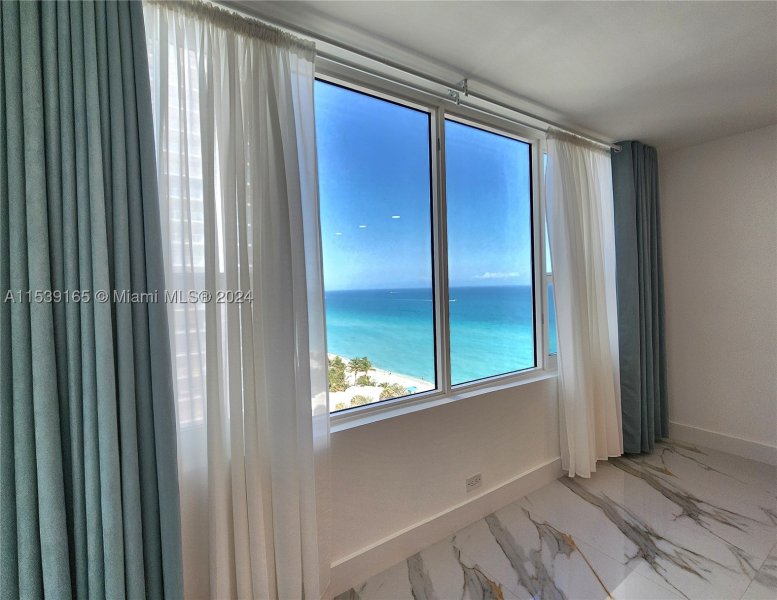 Alquiler de apartamento en Alexander Towers 1509