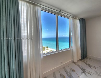Aluguel de apartamento no Alexander Towers 1509