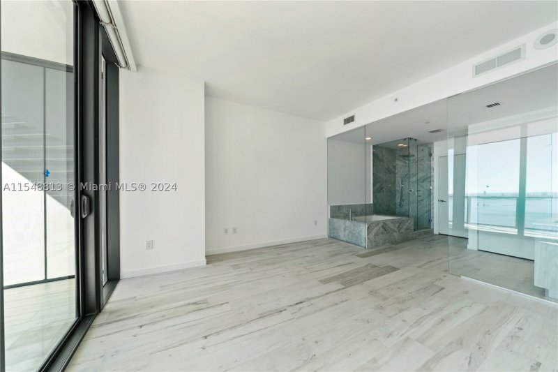 Condo for sale at Gran Paraiso 2202