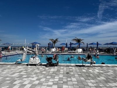 Comprar apartamento en La Mer Estates 205