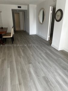 Comprar apartamento en La Mer Estates 205