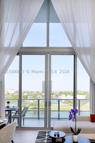 Apartment for rent at Hyde Beach House R504
