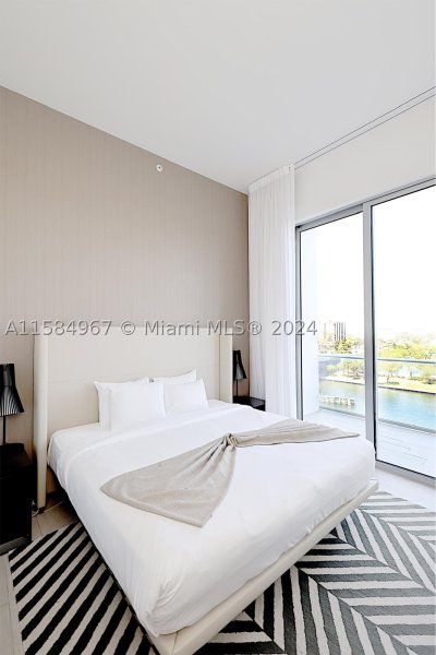 Apartment for rent at Hyde Beach House R504
