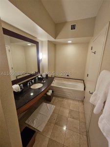 Comprar apartamento en Trump International Sonesta Beach Resort 2112