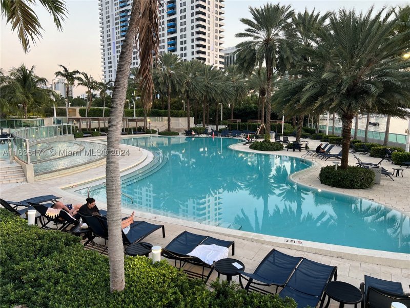 Apartment for rent at Flamingo 522S
