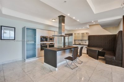 Comprar apartamento no Trump Royale 3404&Cabana