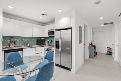 Comprar apartamento no Avenue on Brickell 1060 Tower 409
