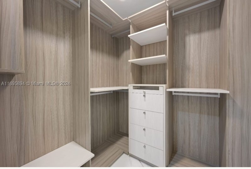 Comprar apartamento en Parque Towers at St. Tropez 5-603