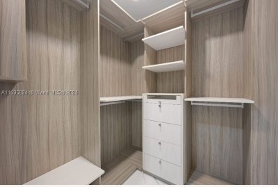 Comprar apartamento en Parque Towers at St. Tropez 5-603