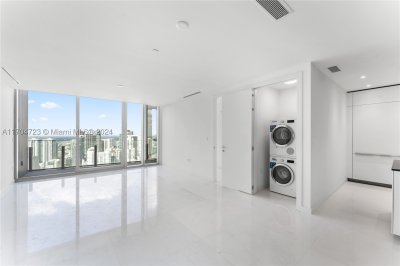 Comprar apartamento no Aston Martin Residences 5209