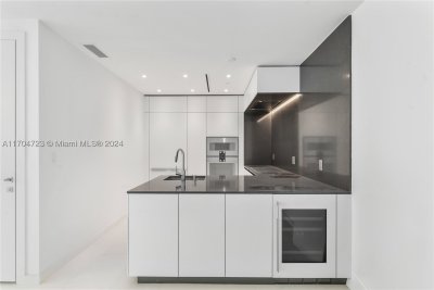 Comprar apartamento no Aston Martin Residences 5209