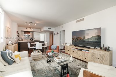 Comprar apartamento no 500 Brickell West Tower 3407