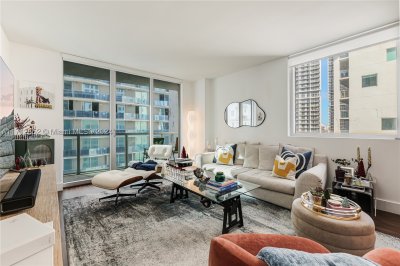 Comprar apartamento no 500 Brickell West Tower 3407
