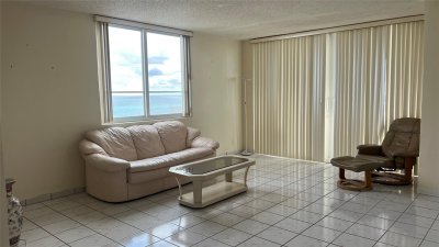 Comprar apartamento no Carriage Club North 1210