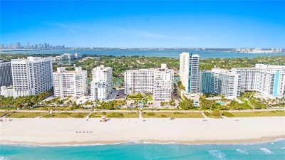 Comprar apartamento no Carriage Club North 1210